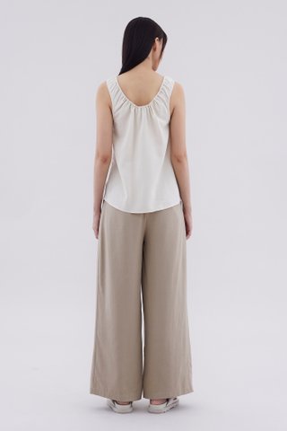 Sylphy Gathered-Neck Top