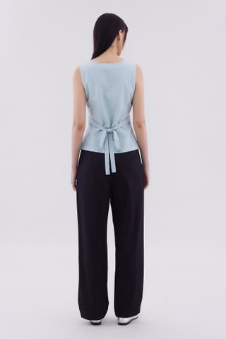 Deskan V-Neck Button-Front Top