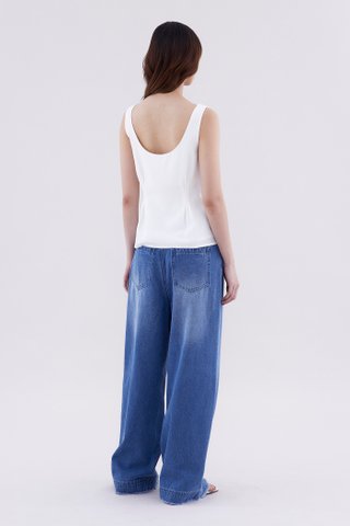 Ednary Tuck Seam Top