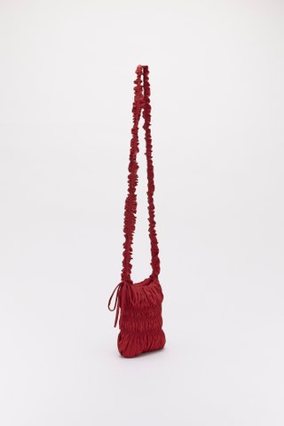 Shirr Crossbody Carrier
