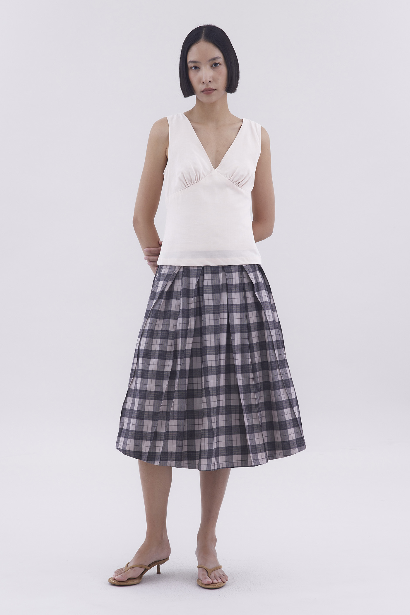 Gyral V-Neck Fitted Top