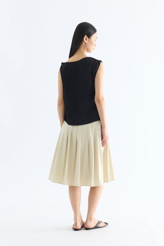 Feone Asymmetric Shoulder Top
