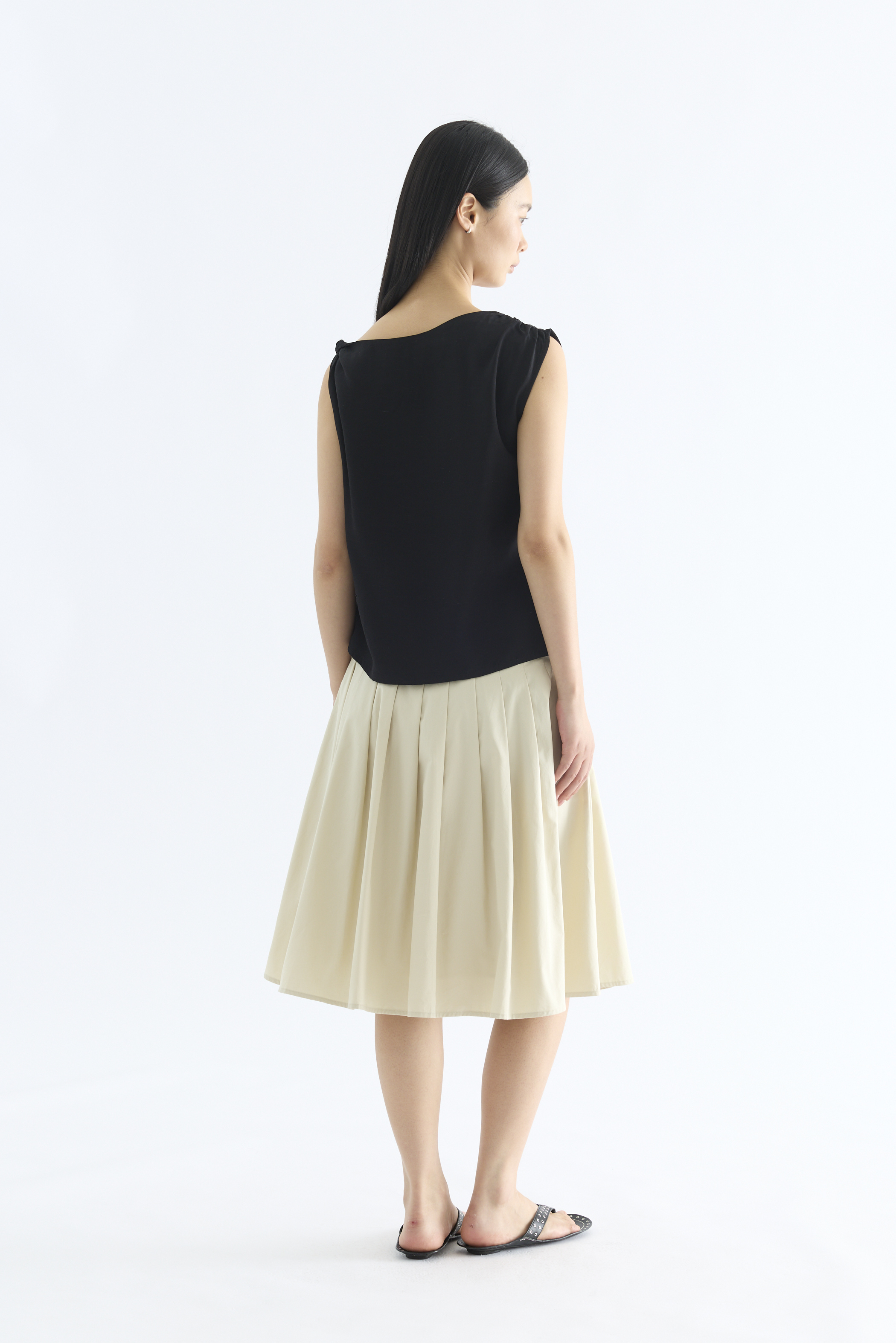 Feone Asymmetric Shoulder Top