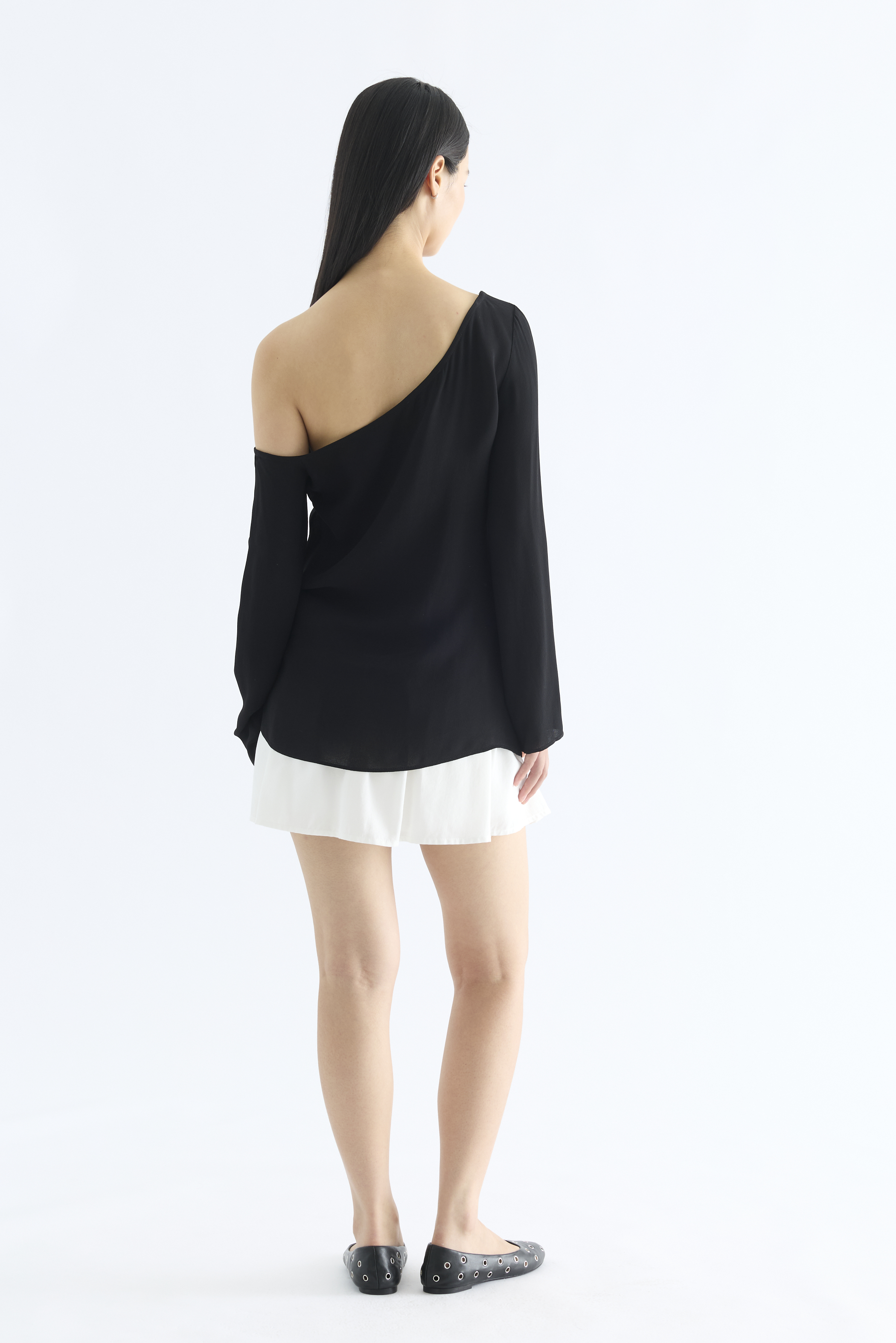 Rakel One Sided Shoulder Top