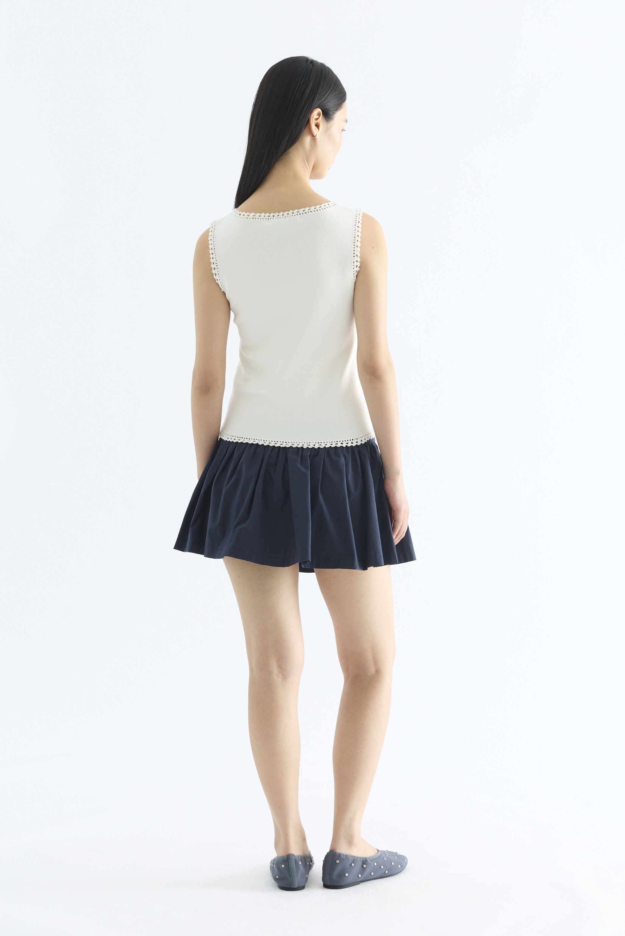 Decole Crochet Trim Knit Tank