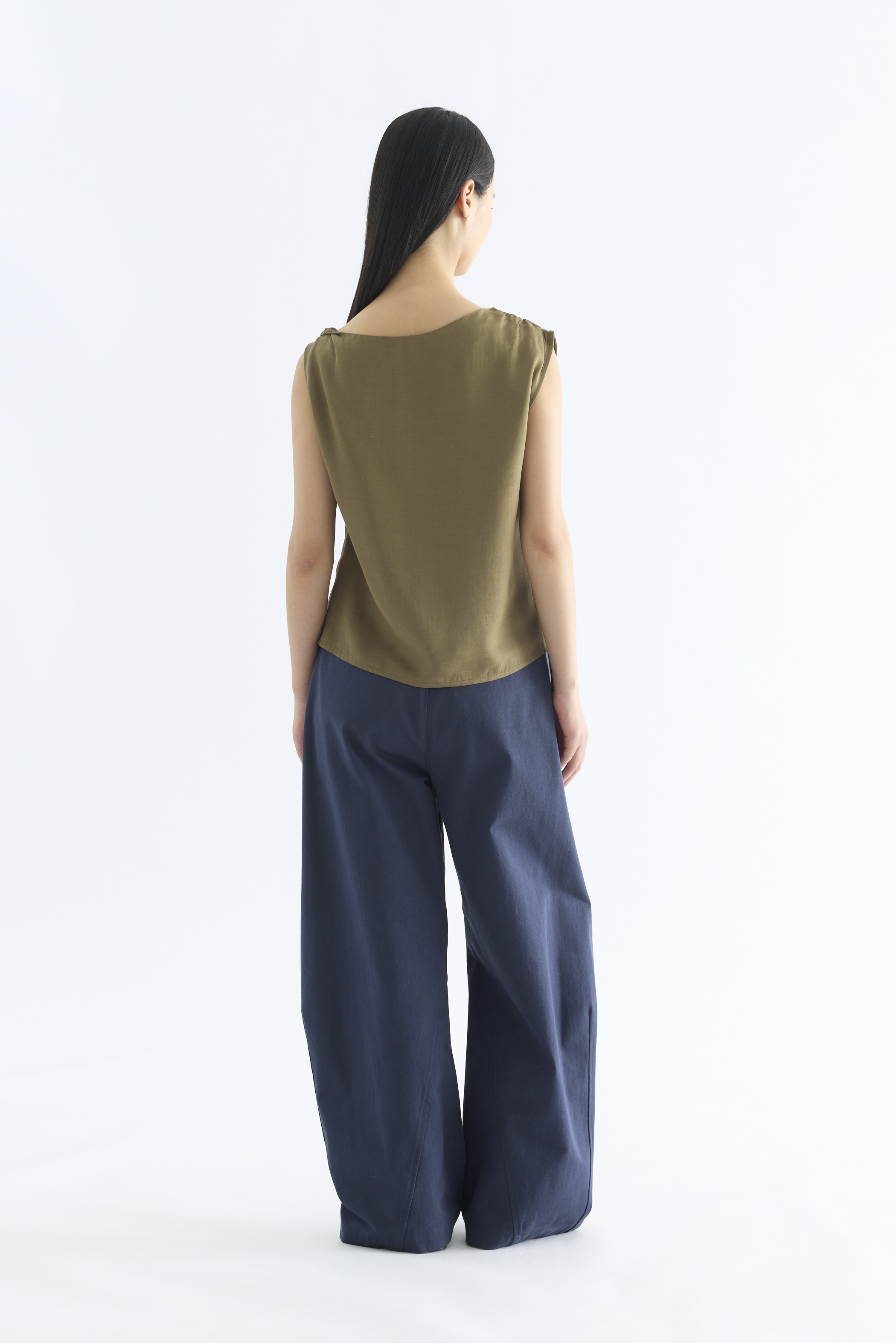 Feone Asymmetric Shoulder Top