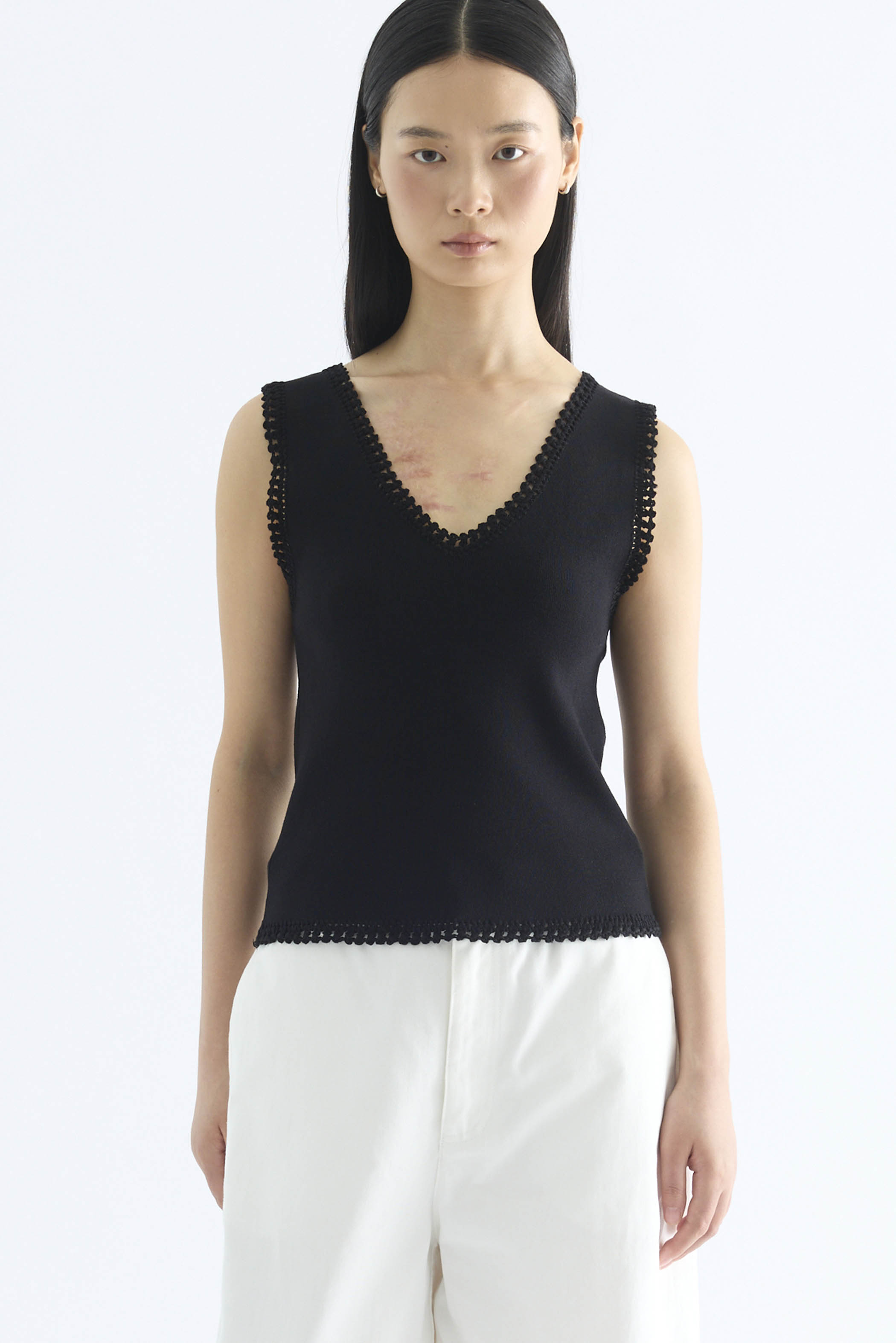 Decole Crochet Trim Knit Tank