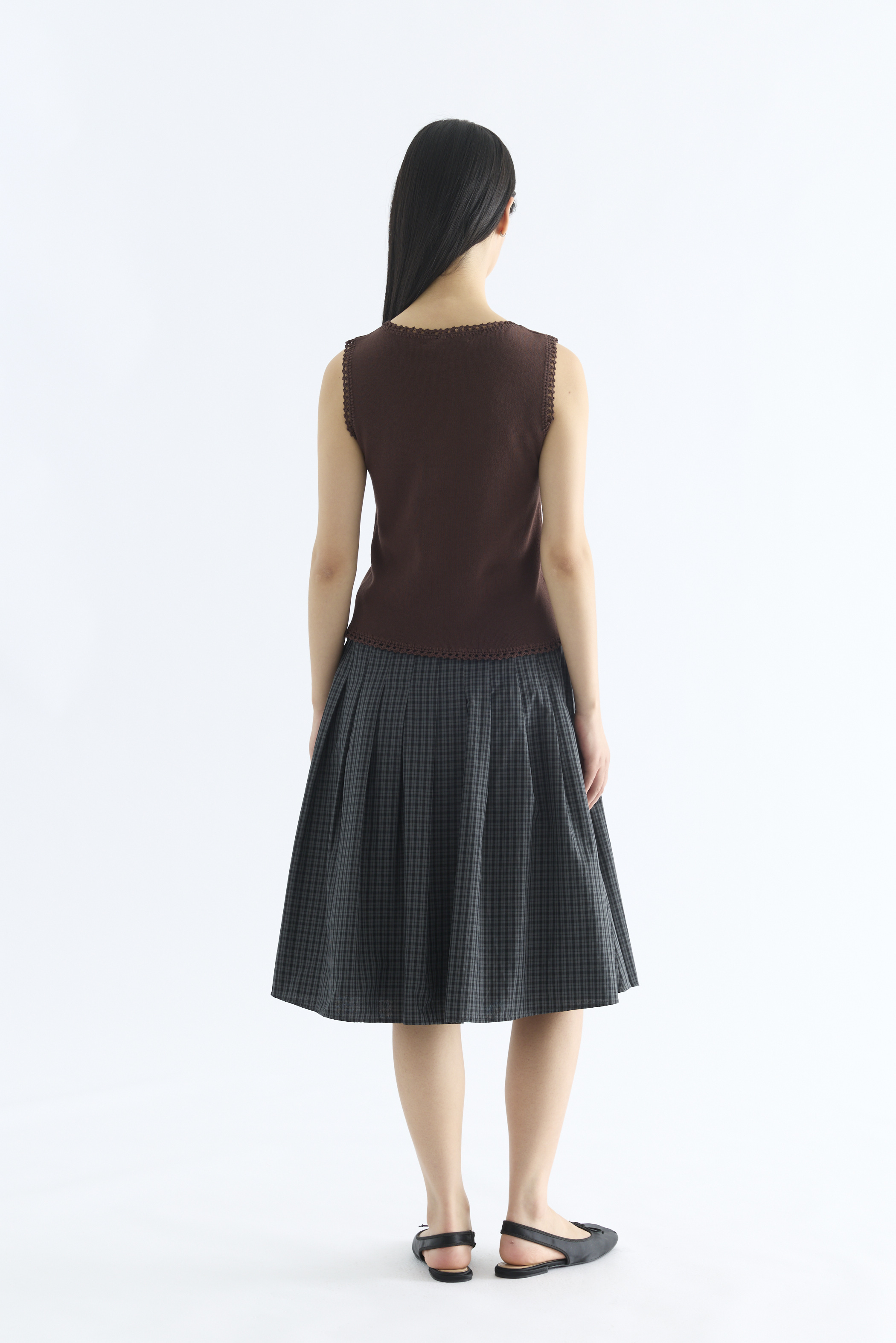 Decole Crochet Trim Knit Tank