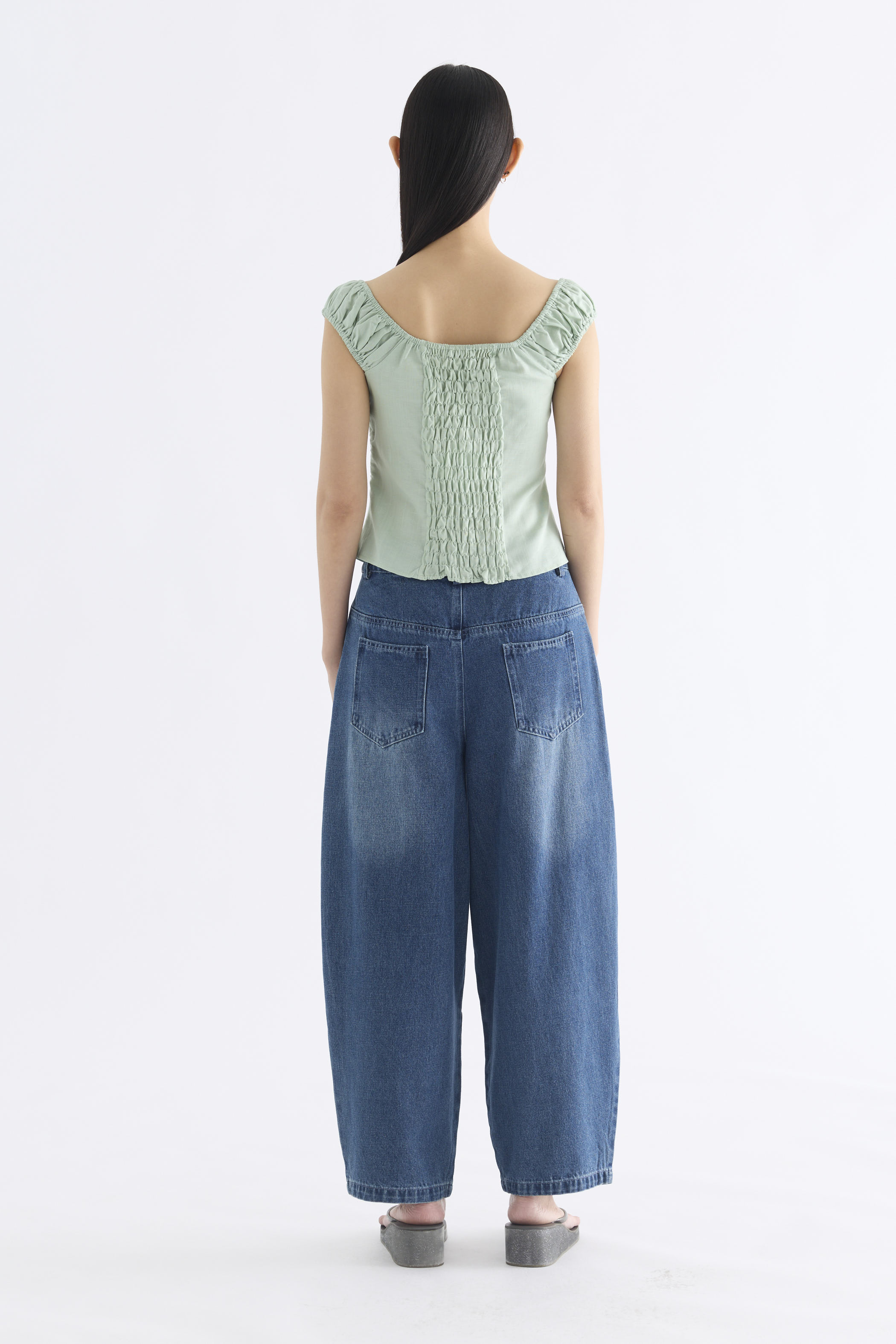 Joane Mid-Rise Barrel Leg Jeans