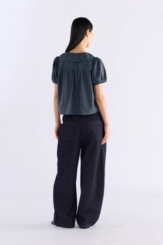 Emberlyn Peterpan-Collar Blouse