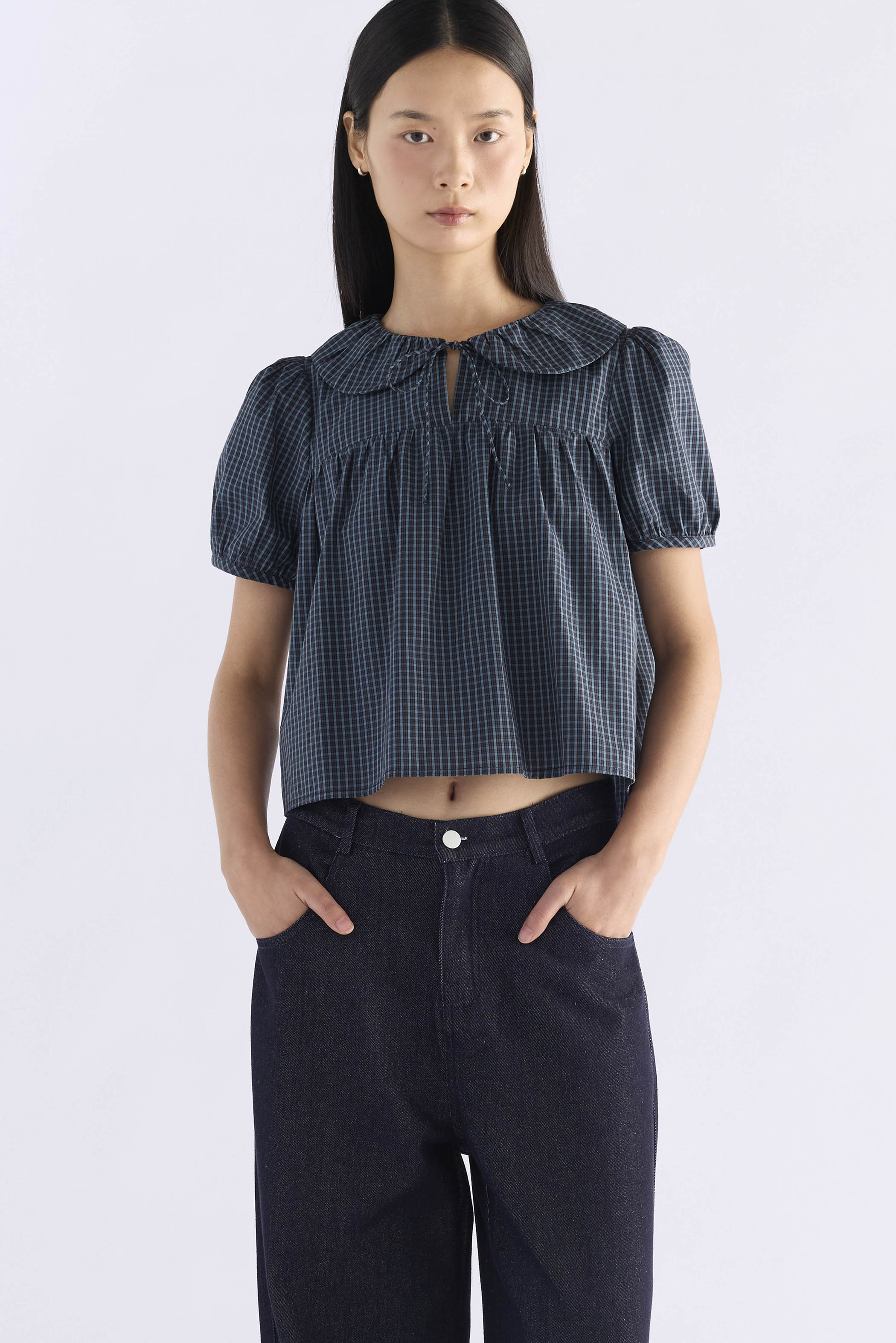 Emberlyn Peterpan-Collar Blouse
