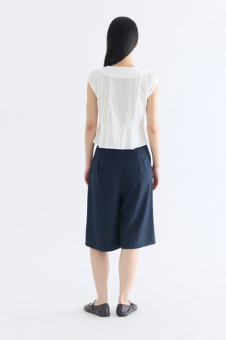 Mauvin Pleat Top