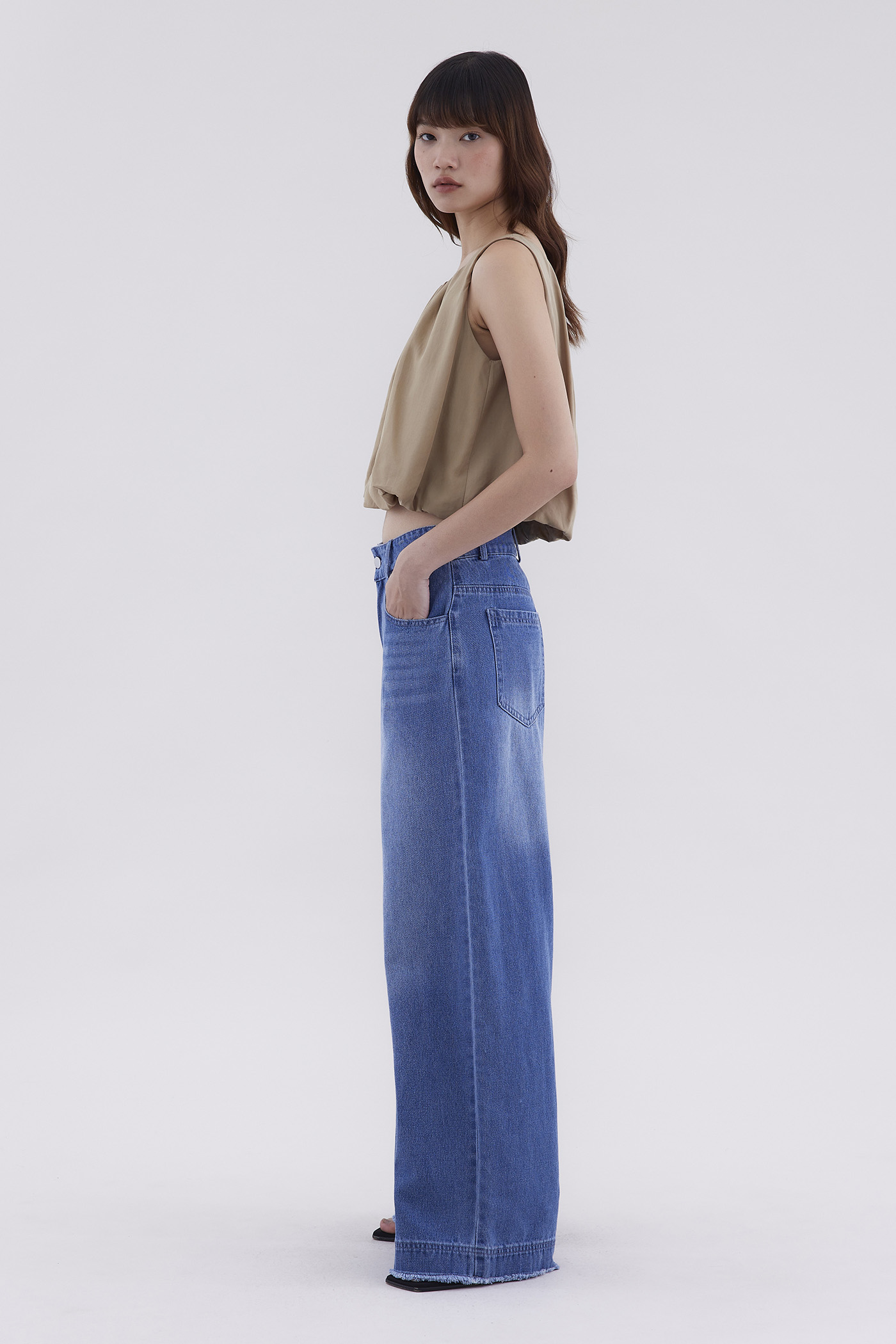 Rukaen Mid-Rise Straight Jeans